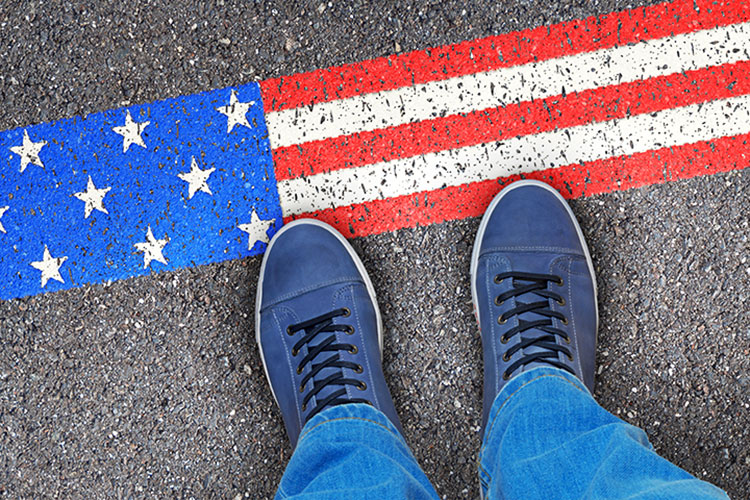 Thắt chặt chính sách cấp và điều chỉnh thị thực H-1B